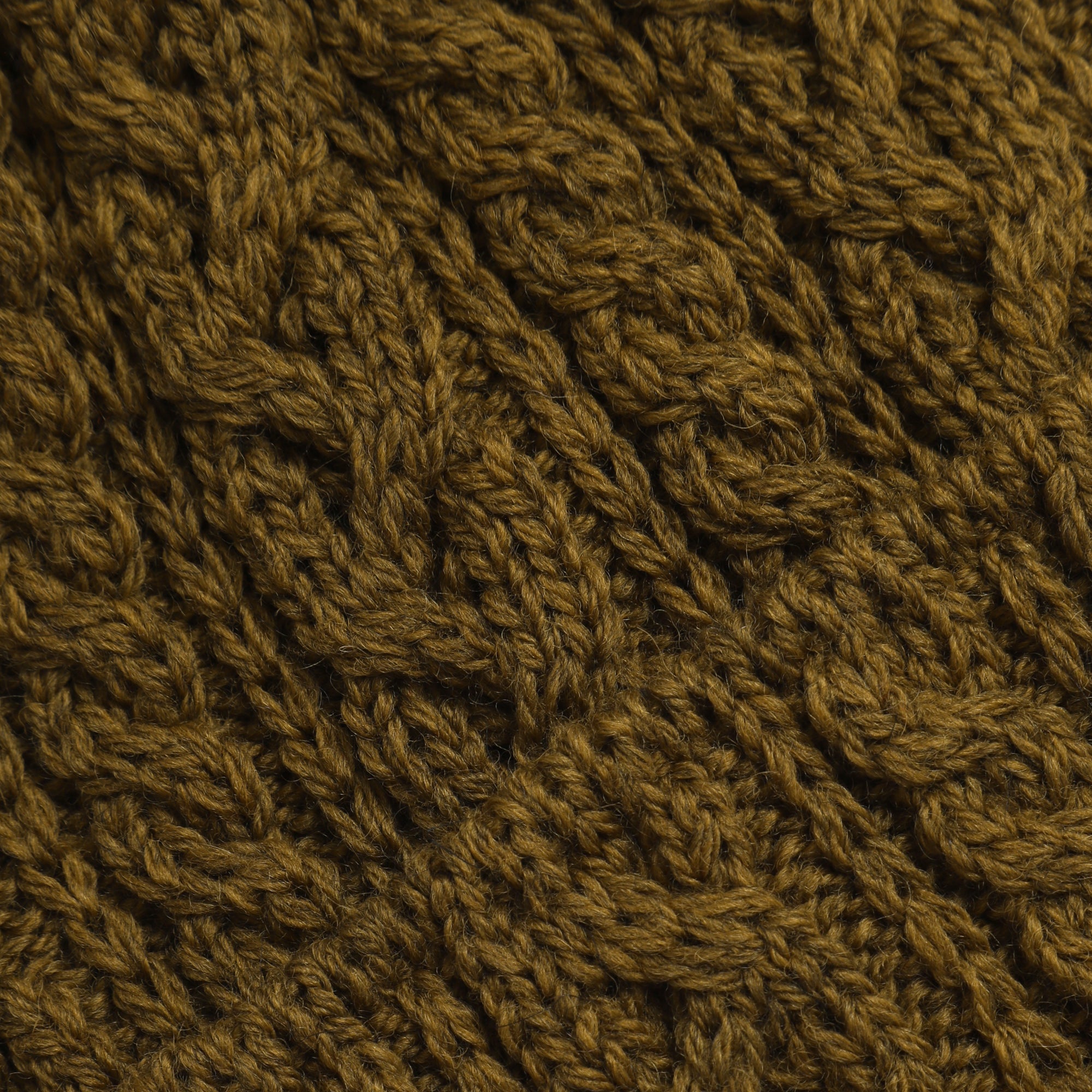 Merino 016 Cable Hat - Cosecha