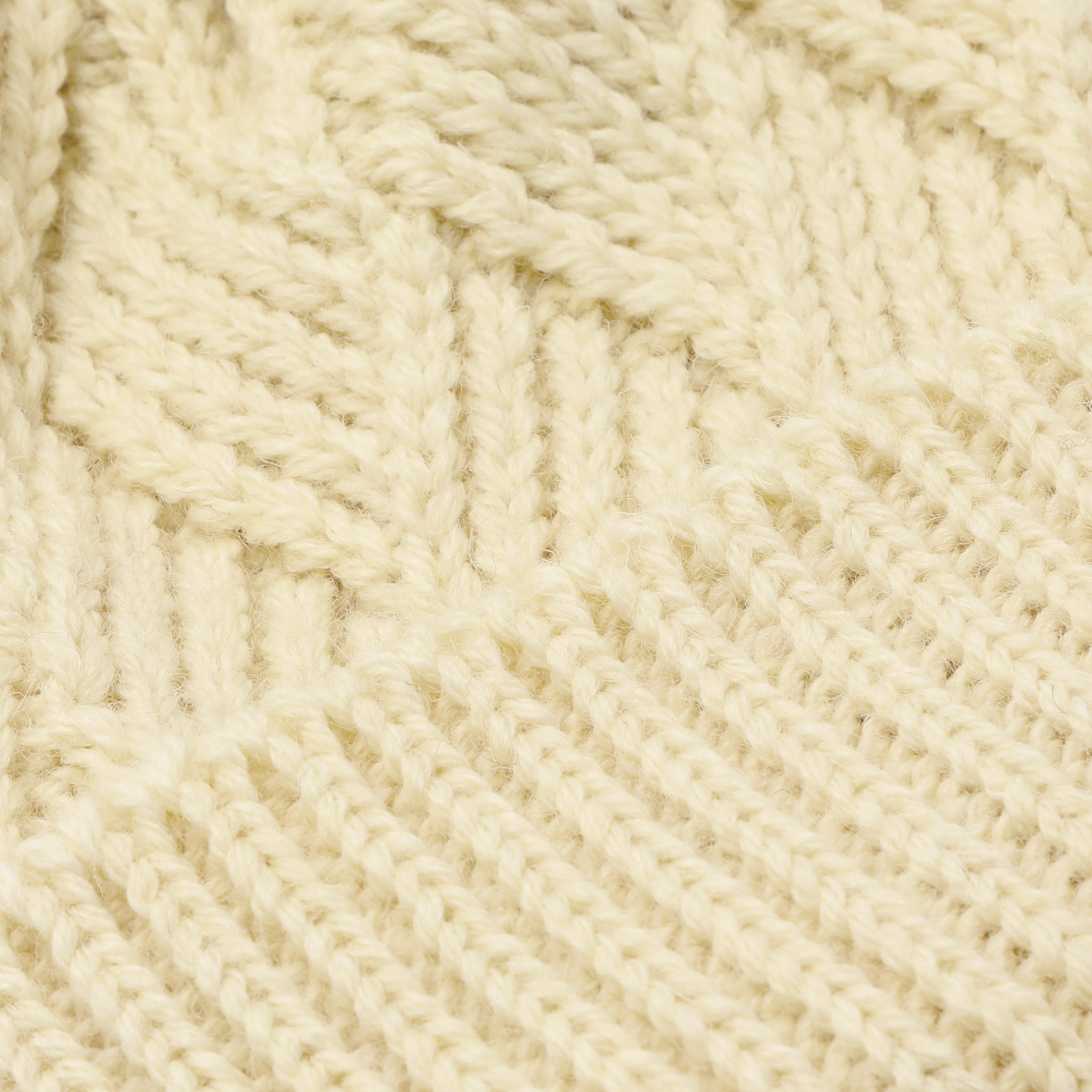 Criss Cross Bobcap - Aran